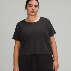 Lululemon Cates Tee Black EUC